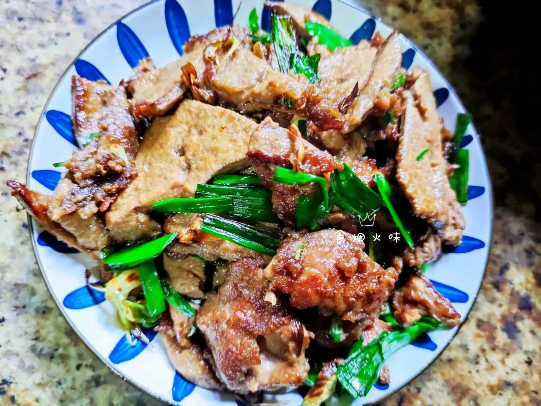 夜间吃什么食物补气血最好,补气血吃什么食物最好最有效果