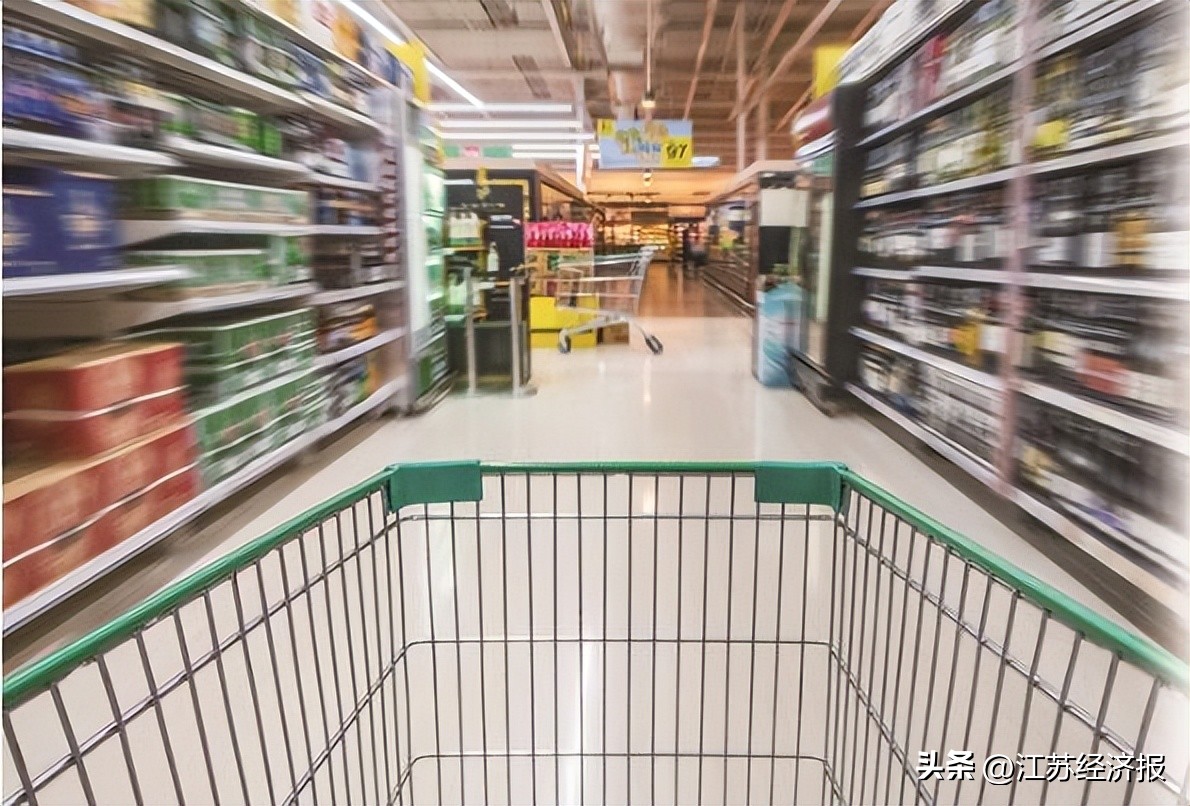 那个爱推销的“杂货铺”,正在被年轻人抛弃