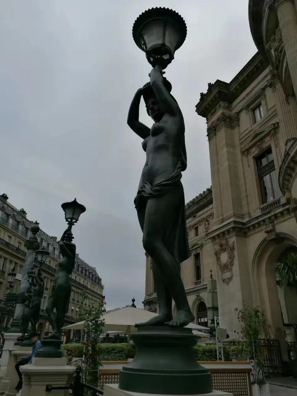 巴黎自由行详细攻略,旅行去巴黎如何坐地铁