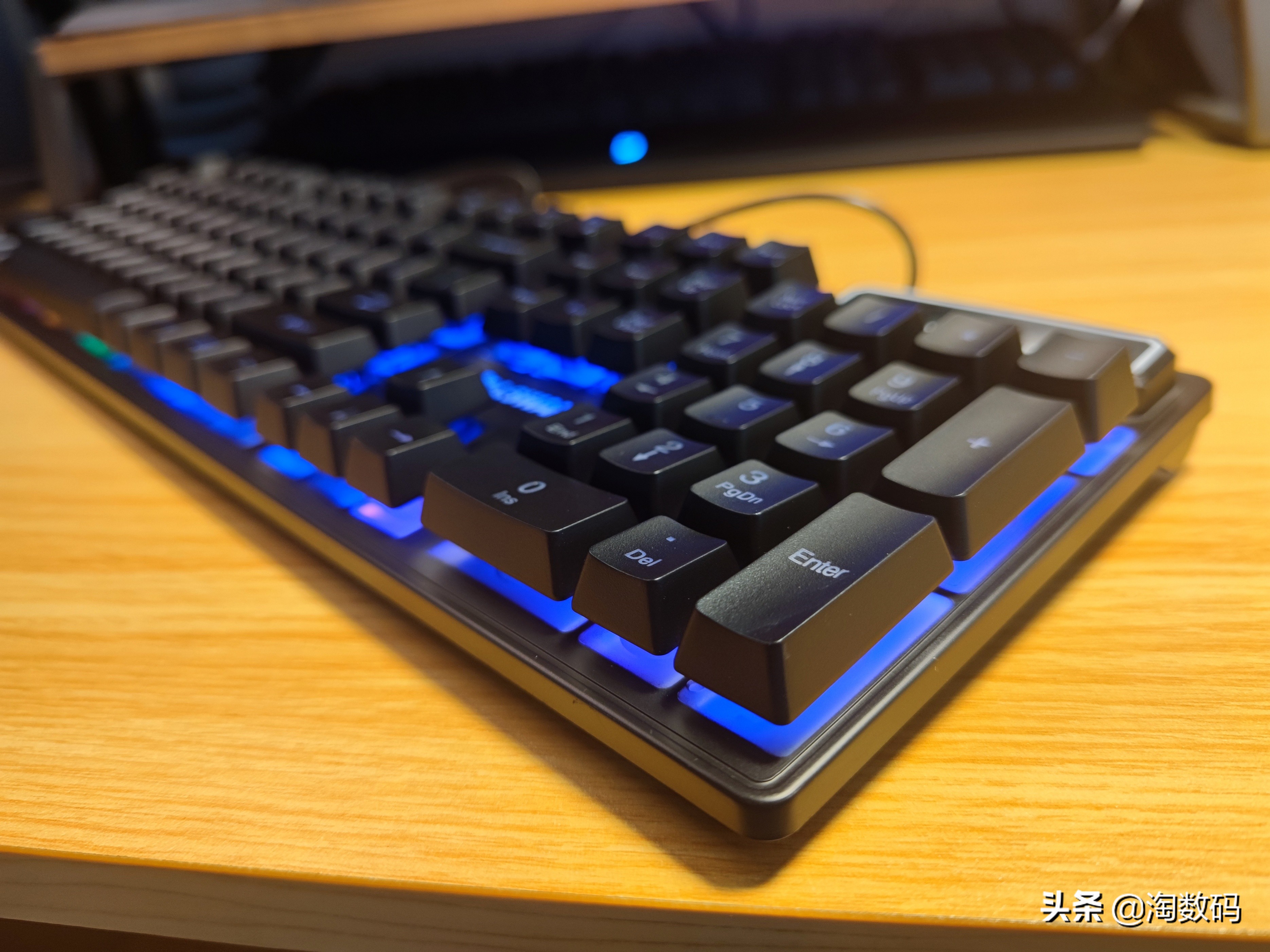 50元的青轴游戏机械键盘推荐,学生党便宜游戏键盘推荐红轴