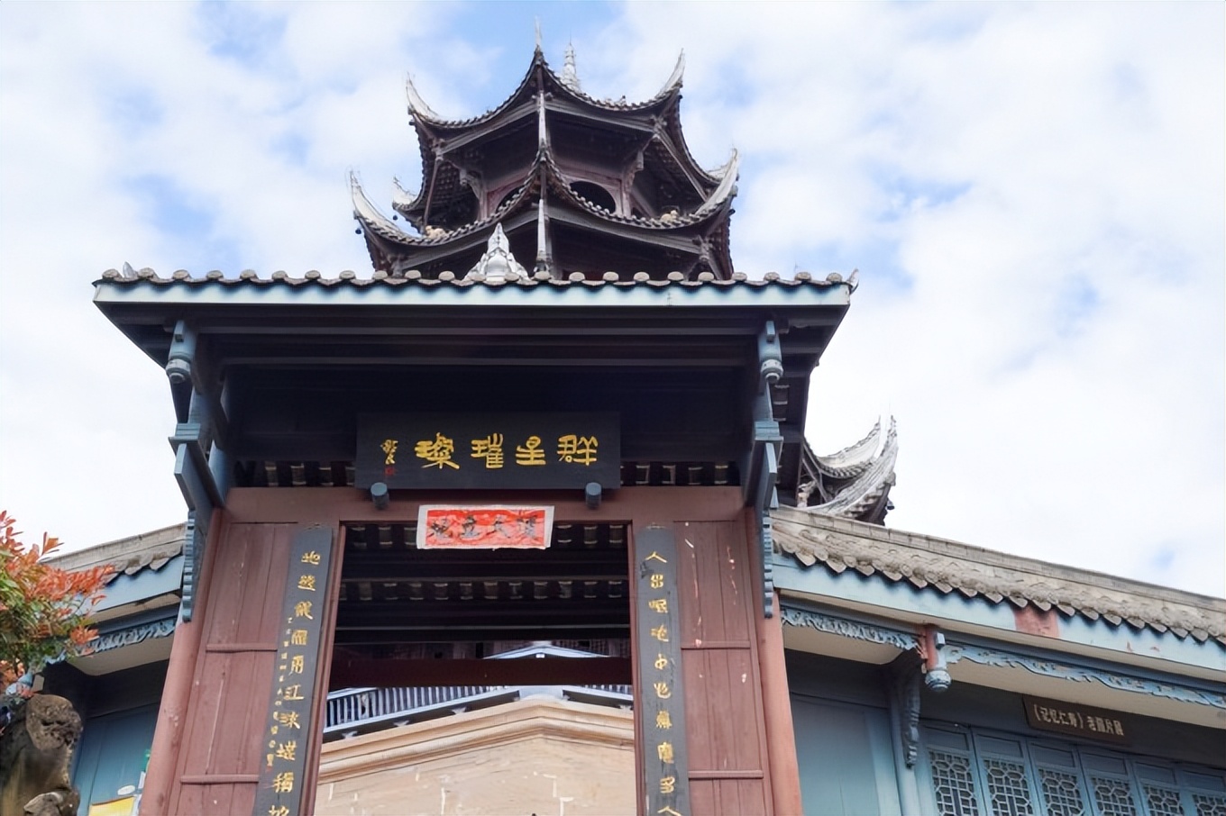 成都周边古镇一日游推荐秋冬季,成都1-2天短途旅游推荐古镇