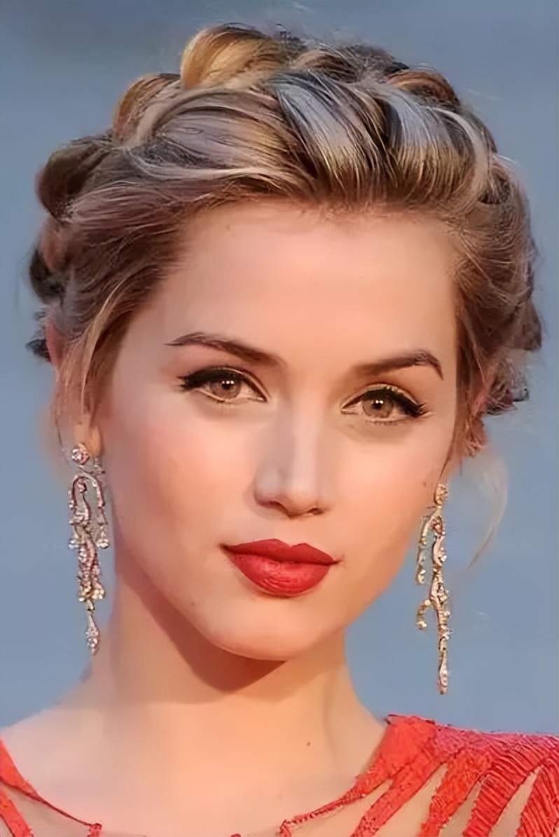 为什么理发师叫tony托尼,为什么称发型师为tony老师