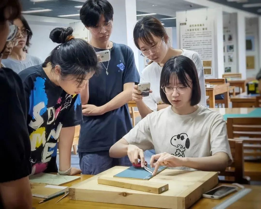 最美图书馆模样,中国最美图书馆打卡时光