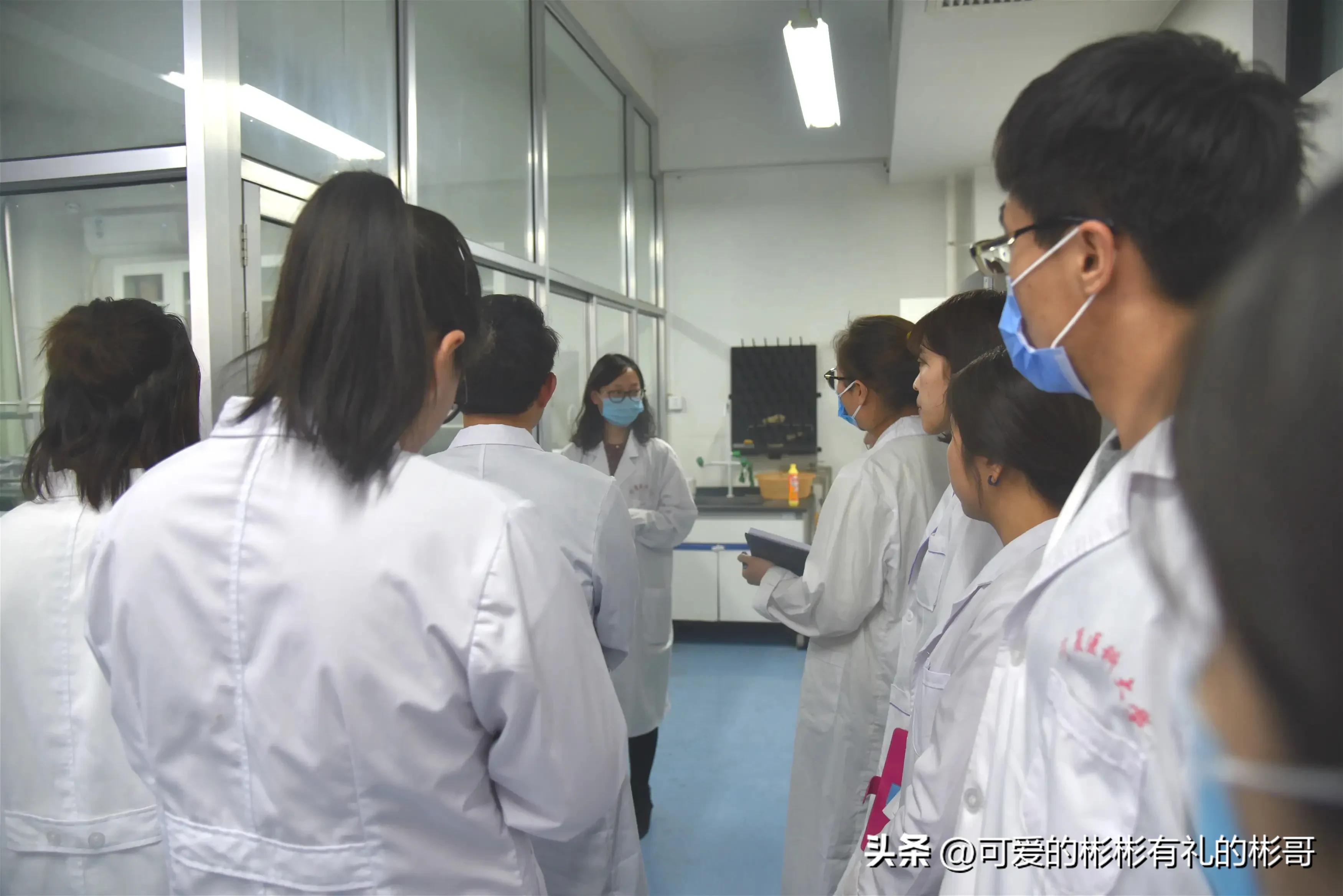 免费定向医学生有什么坑,免费医学定向生值不值得报