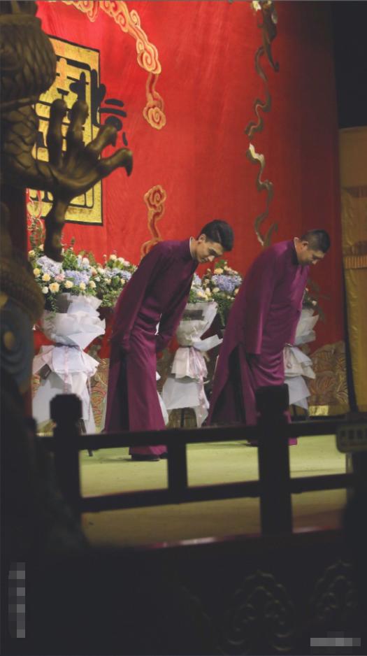 德云社张云雷岳云鹏秦霄贤孟鹤堂,岳云鹏秦霄贤同台说相声