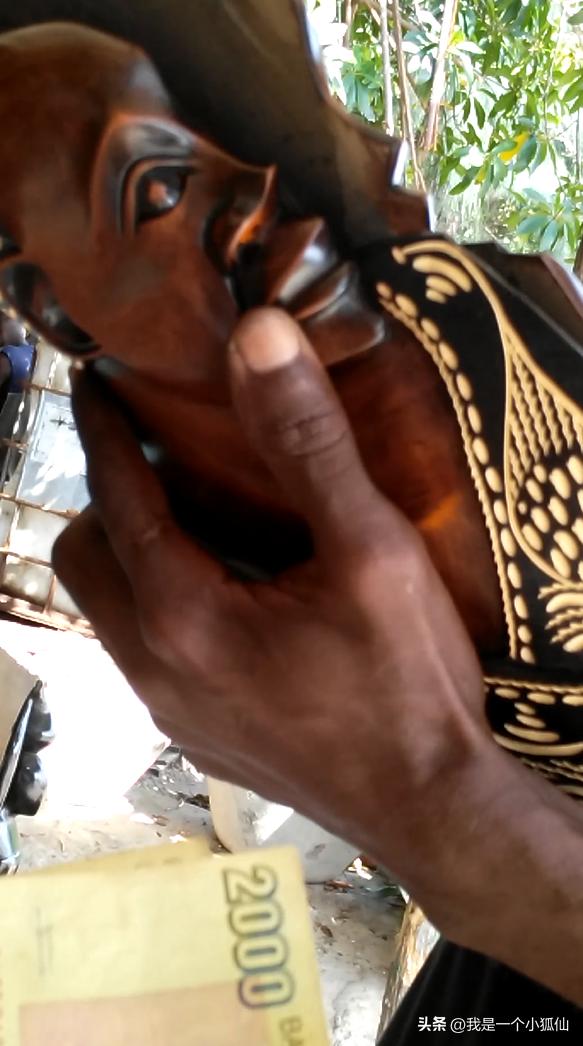 我逛黑人的木雕摊《我在安哥拉的日子374》