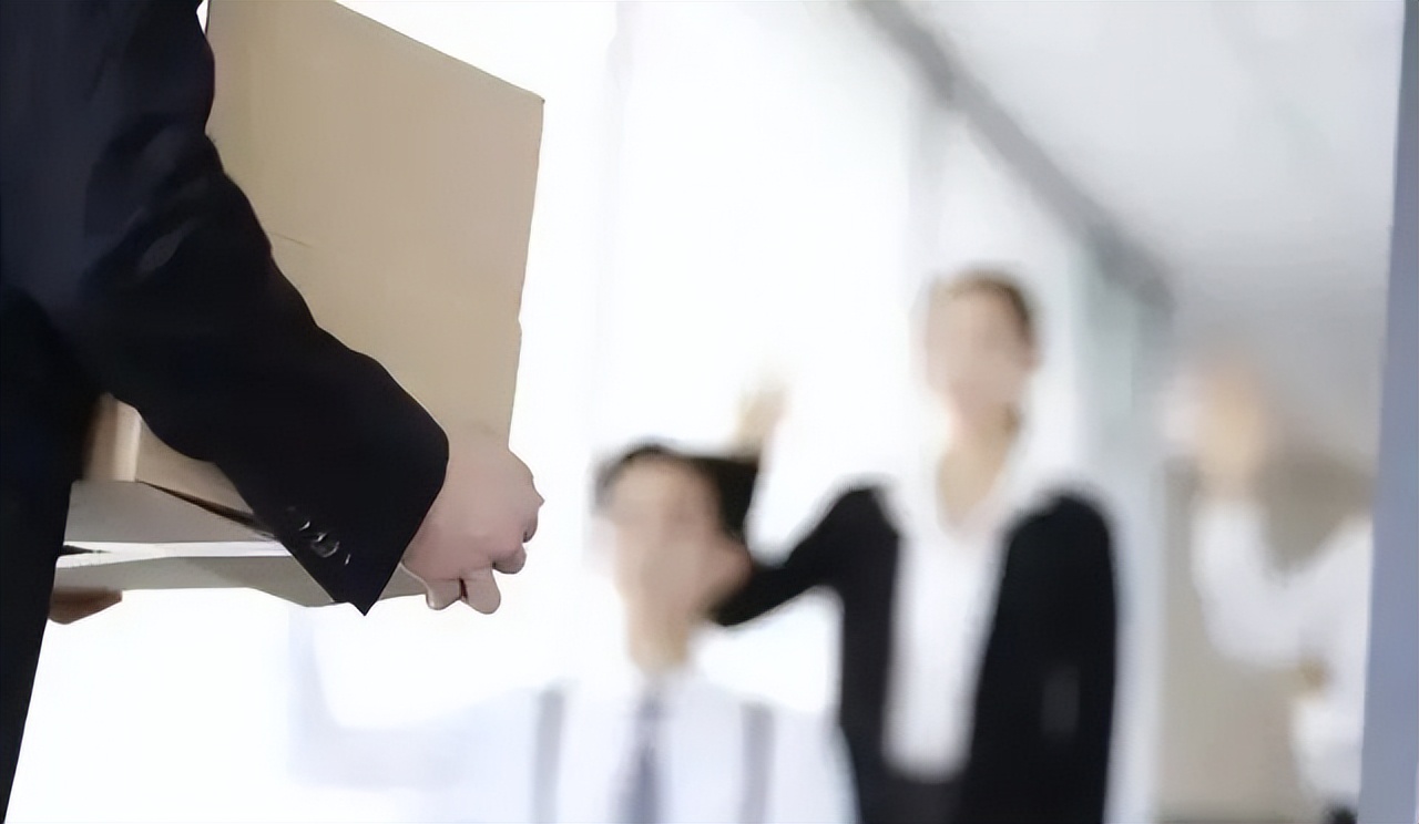 自动离职视同年限的认定,长期不上班是否算自动离职