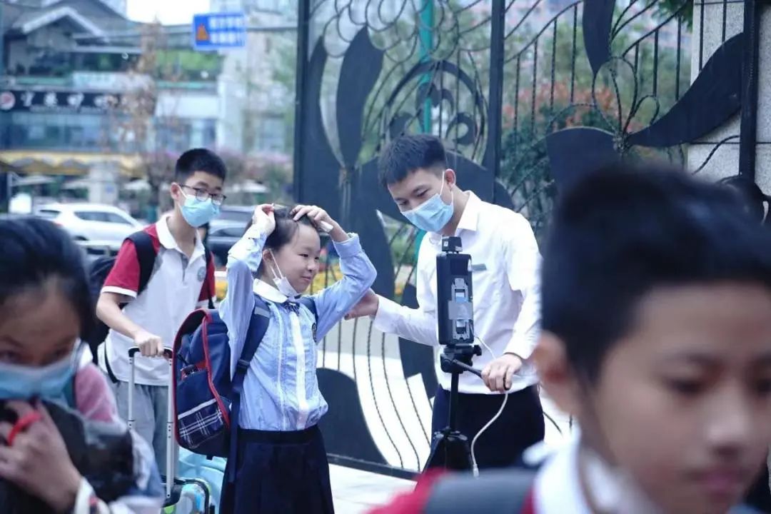 再见了，小盆友——9月19日成都家长成功“解除居家”……