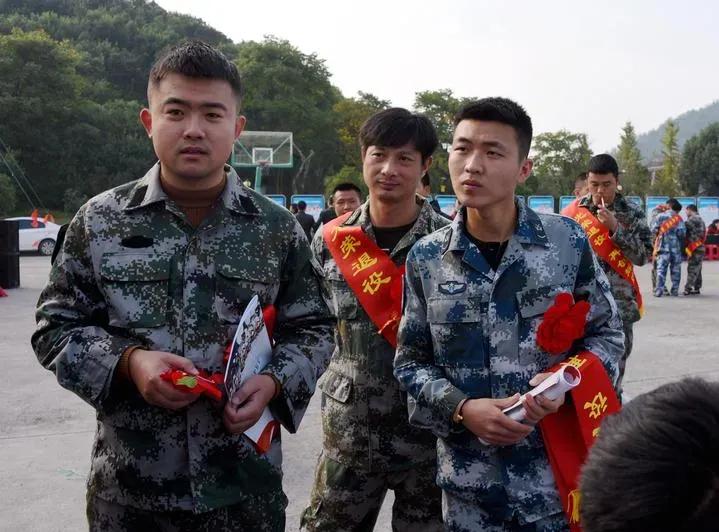 军龄视同退休职工医保缴费年限吗,军龄视同年限属于转移接续吗