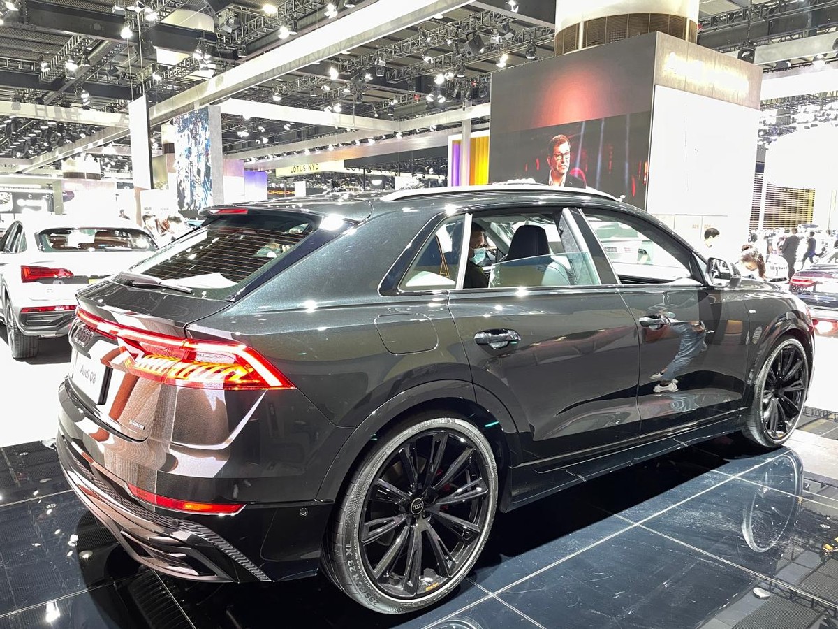 奥迪q8强悍的四驱,奥迪q8四驱黑科技