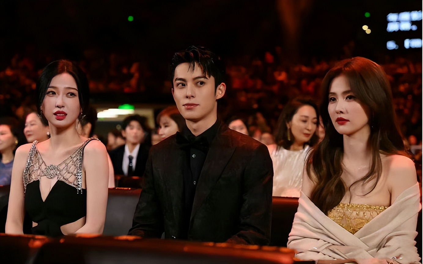 微博之夜各明星镜头,明星微博之夜照妖镜