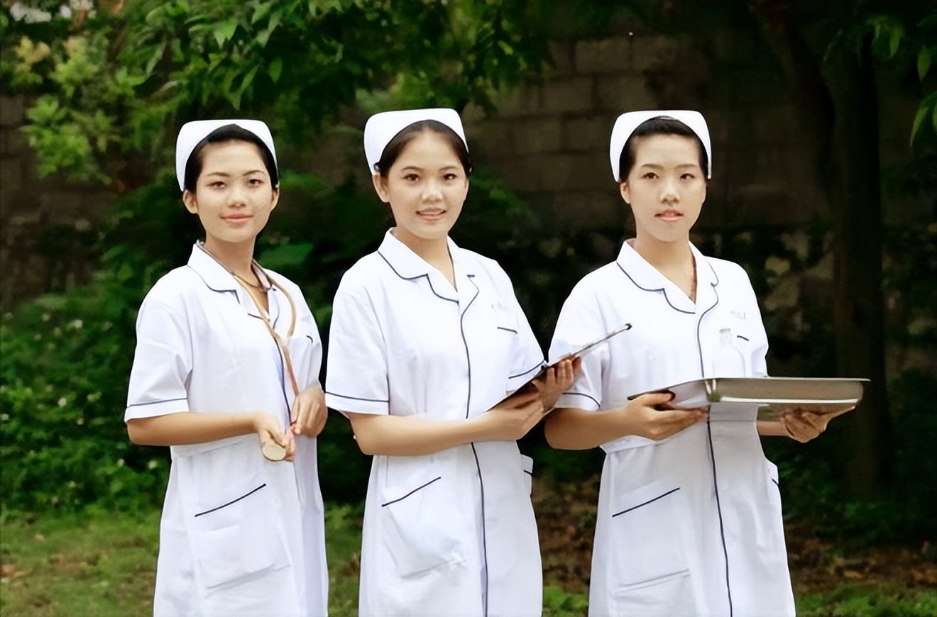 女生越老越吃香适合学什么专业,女生文科类最吃香的十大专业