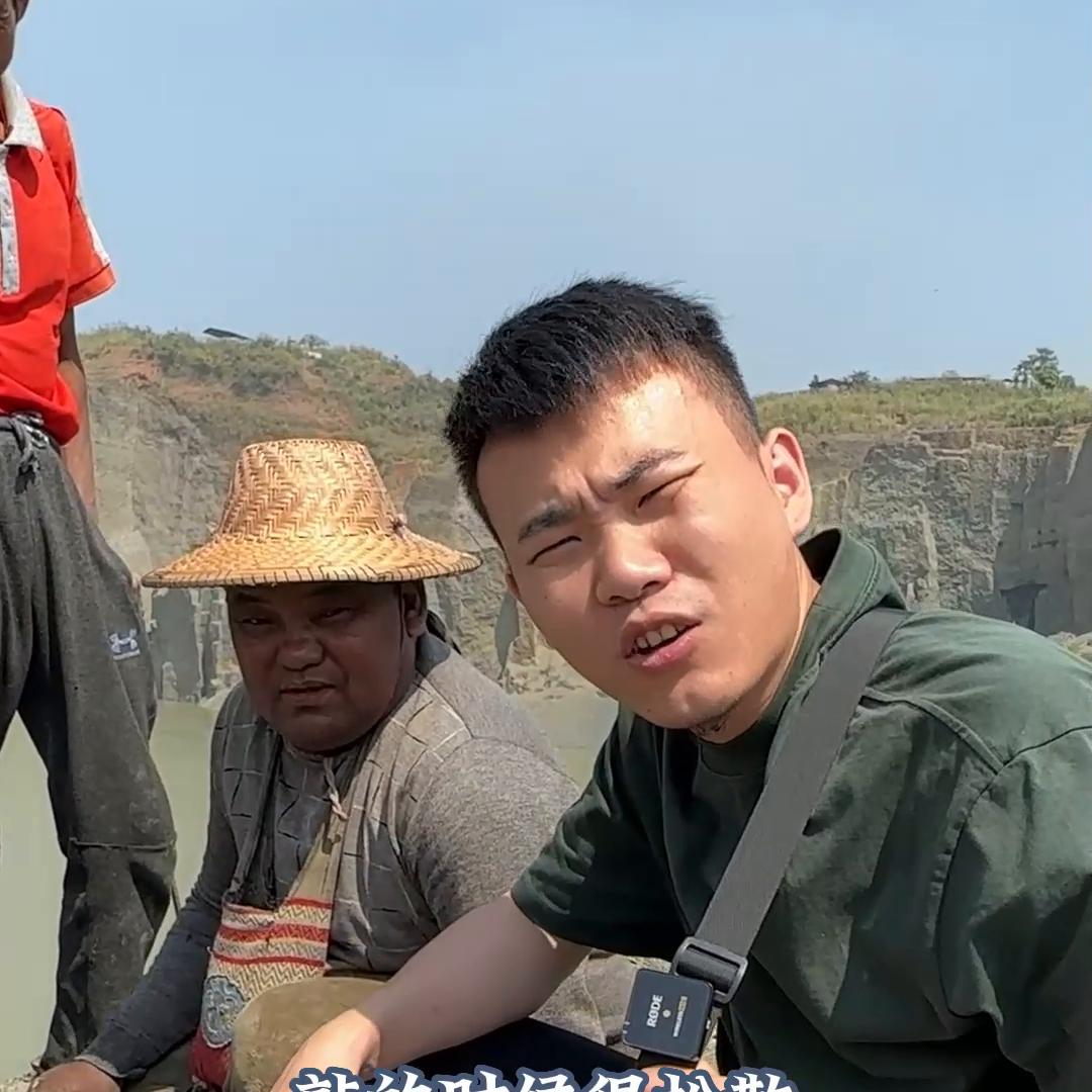 去缅甸买翡翠原石需要什么手续,很多在缅甸矿区带货的是真是假
