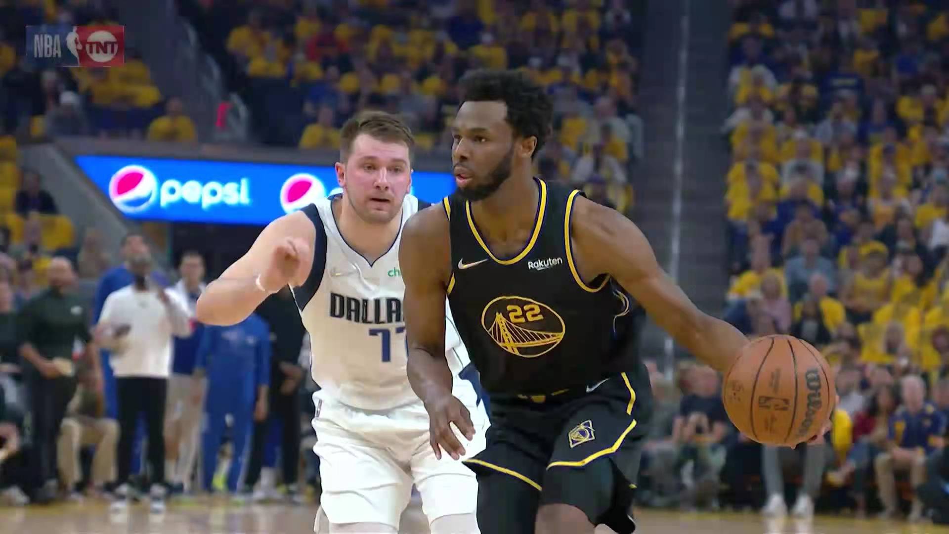 维金斯拿下17分16板集锦,维金斯36分集锦8记3分