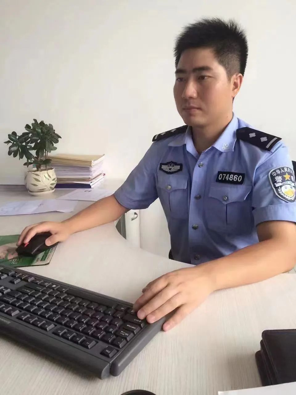 孩子对警察爸爸的留言,警察爸爸的留言父亲节