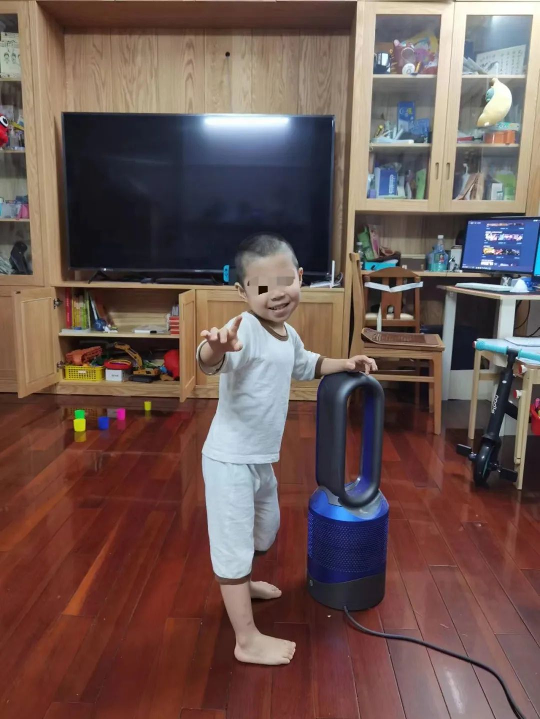 新冠儿童发烧7天了,新冠小孩发烧四天了一直反复发烧