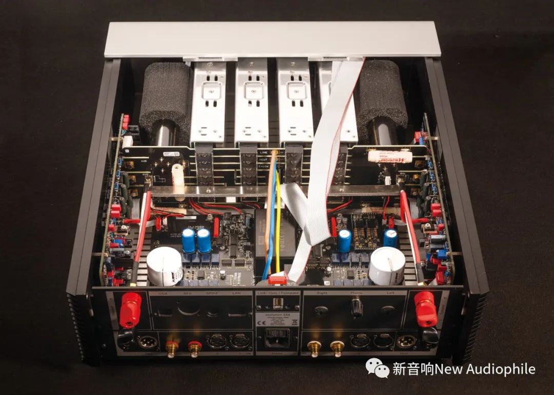 极简主义的极致设计,瑞士登峰330功放