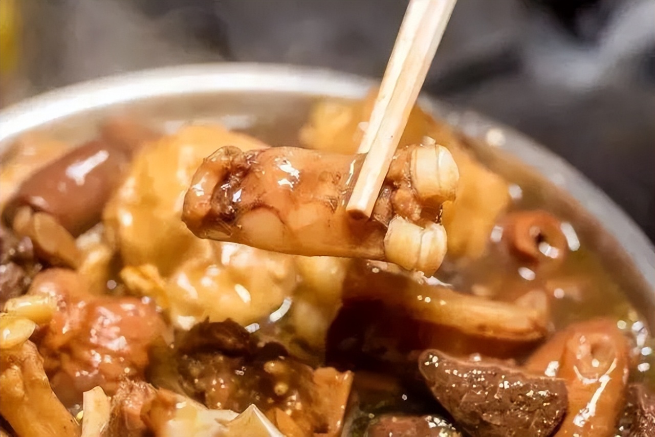 除了淄博还有哪里的烧烤值得打卡,最近火的除了淄博的烧烤还有什么