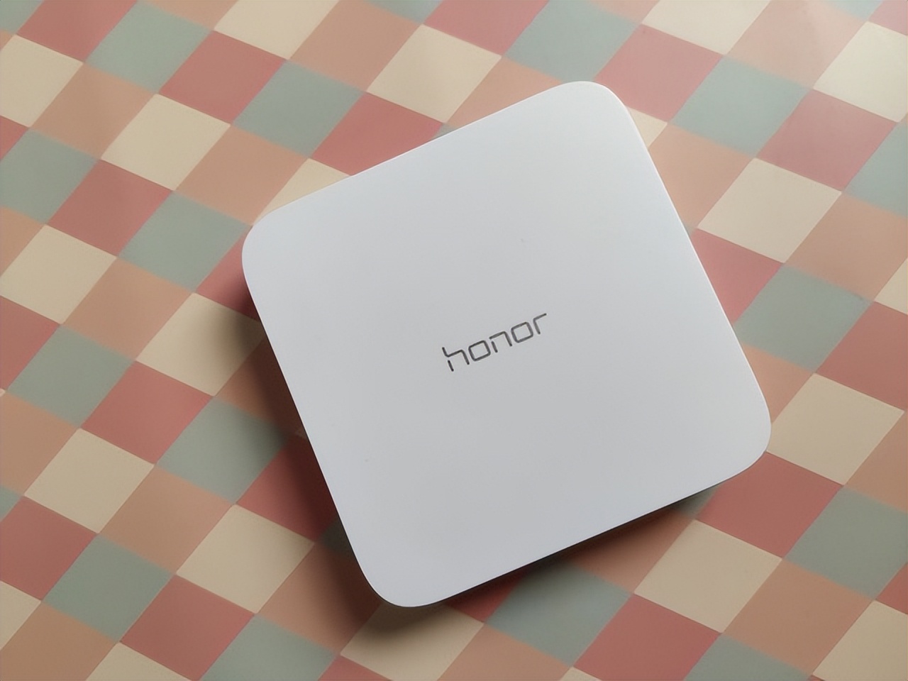 热门电视盒子对比测评,市面上的电视盒子测评