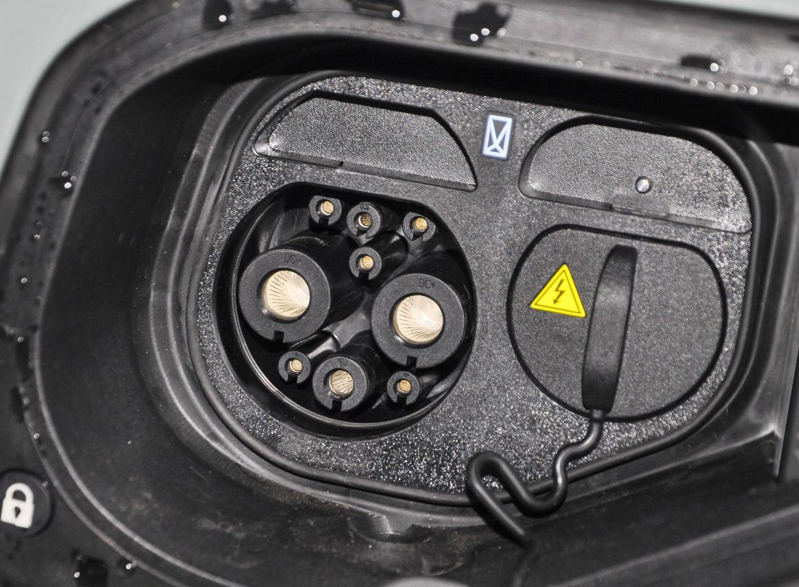 阿维塔11提车一个月感受,30万放弃bba选择特斯拉