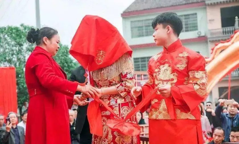传统婚俗迎娶队伍,传统南方婚俗详解婚嫁的规矩讲究