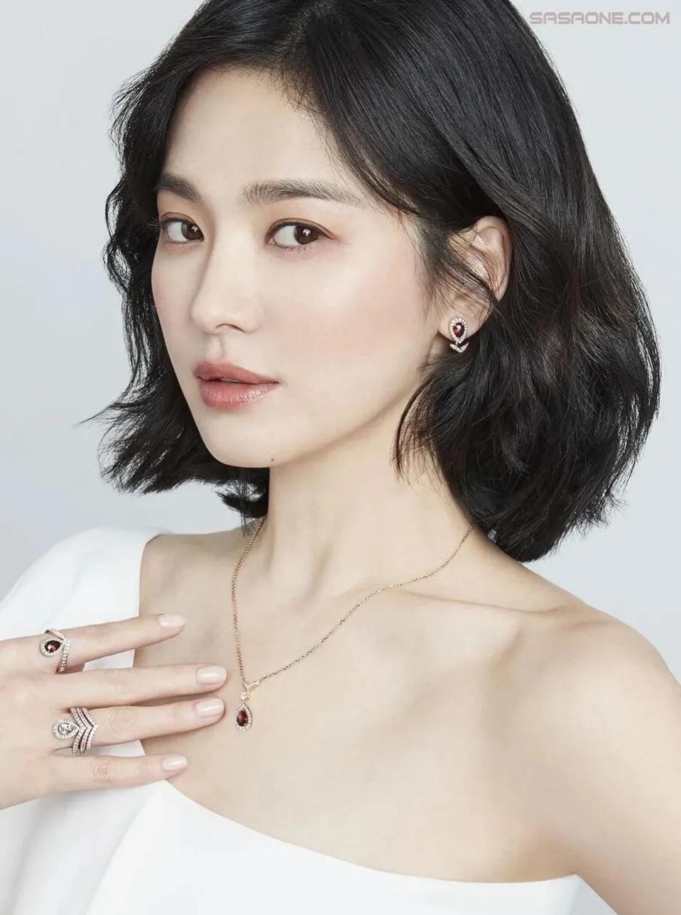 红色的枫叶新疆歌曲,红色的枫叶花语