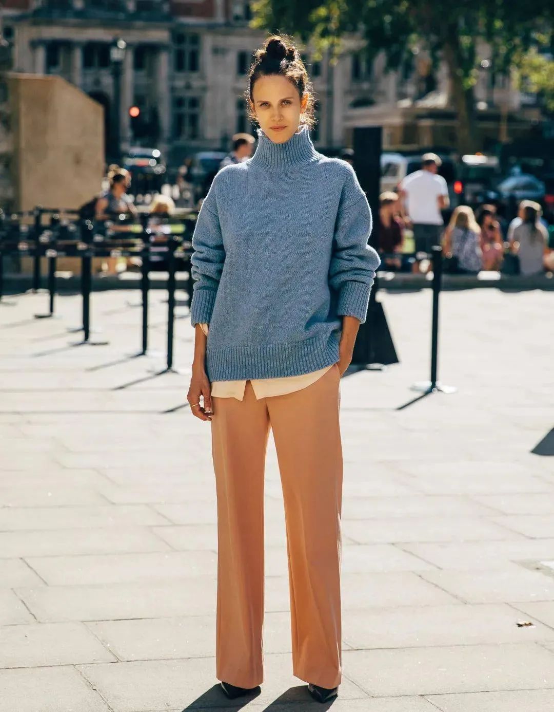 毛衣衬衫叠穿搭配什么裤子,冬天衬衫如何搭配毛衣