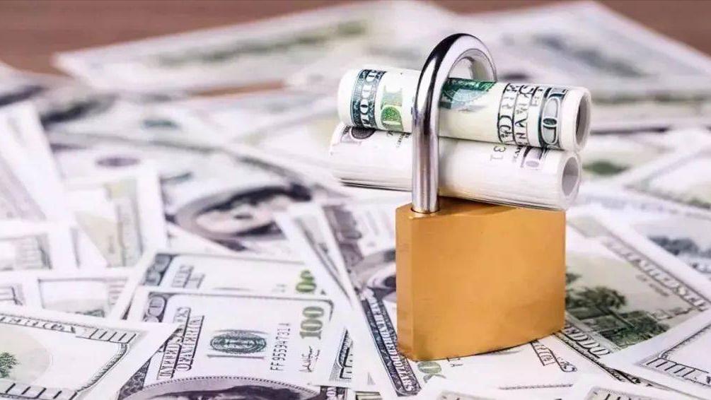 多国抛售的美债是谁接手的 (美媒看全球买家抛售美债)