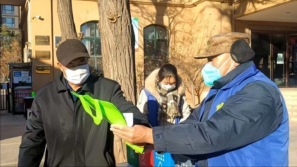 垃圾分类齐参与人人动手美家园,垃圾分类齐参与共建绿色生态城