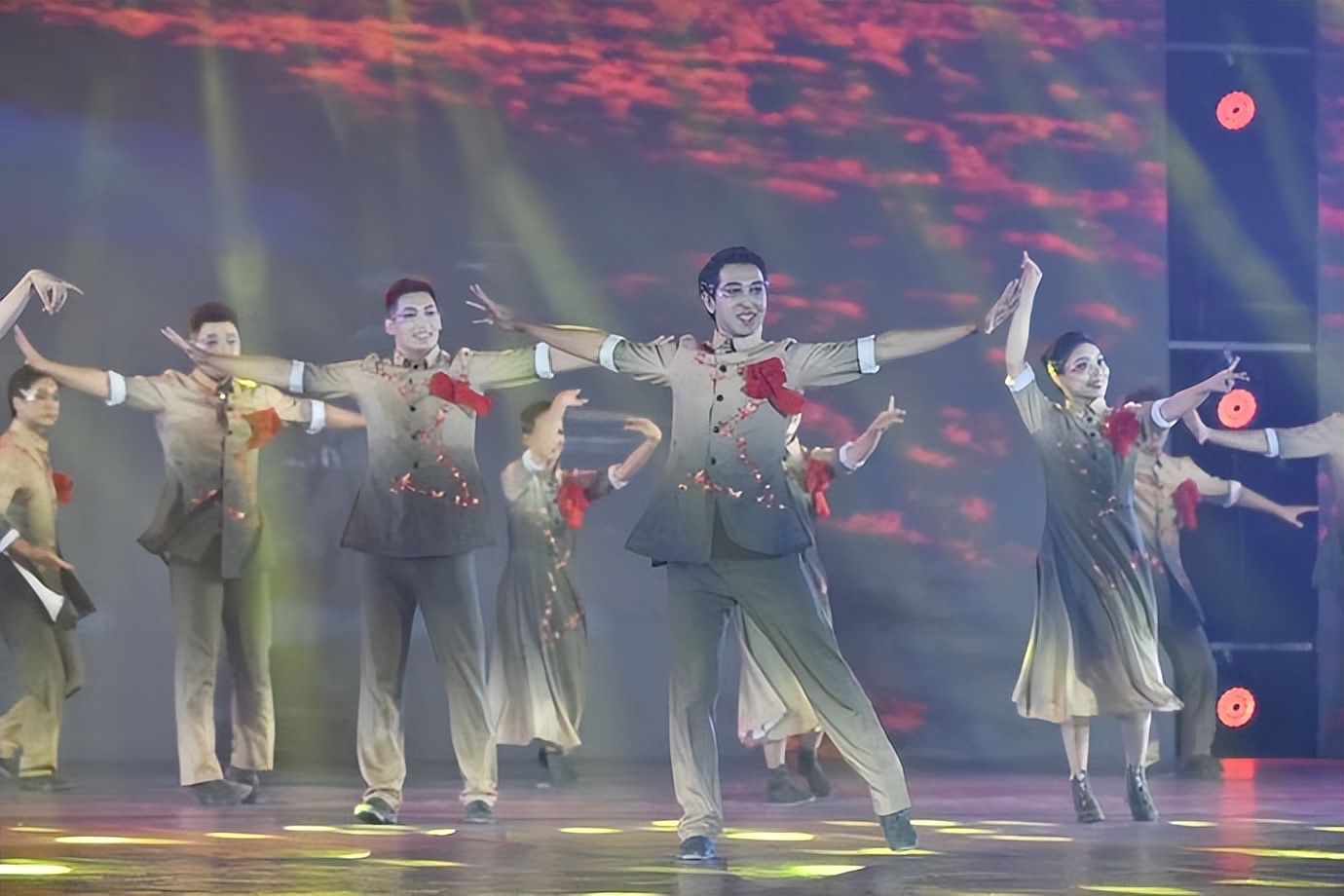 全国广场舞大赛河南代表队,全国广场舞北京集中展演圆满举行