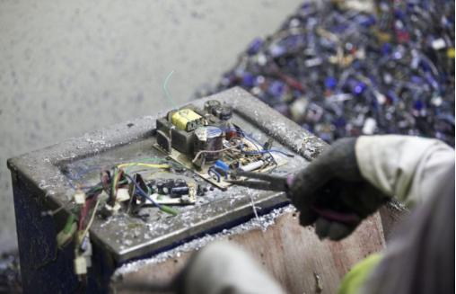 30多年了，中国终于彻底清除了“洋垃圾”