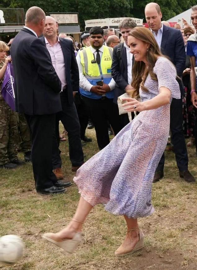 凯特王妃高贵典雅,凯特王妃就是好看走路气场十足