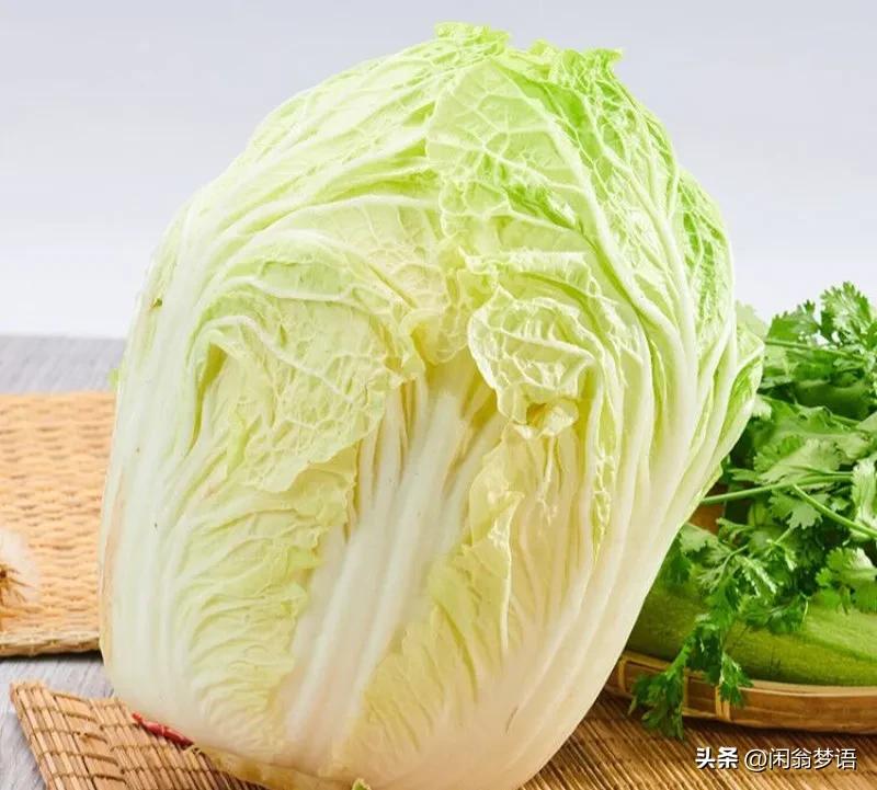 冬天大白菜这样炖着吃 (天冷多吃大白菜新做法)
