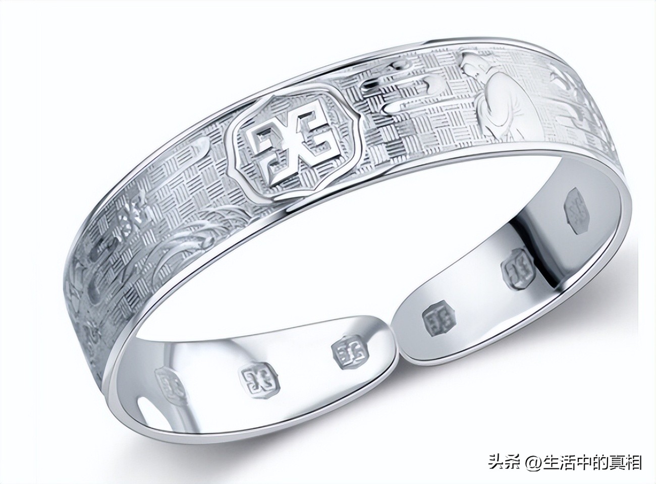 银饰是不是太廉价了,银饰很便宜但是不让试戴