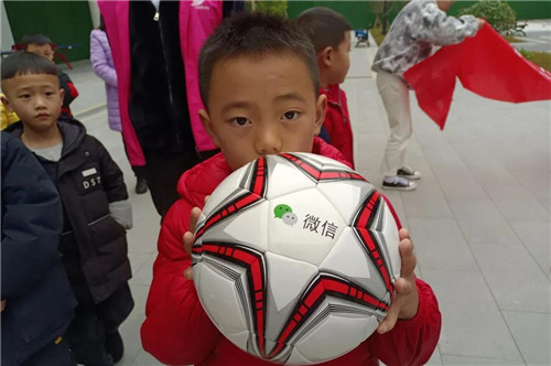为中国足球梦想助力,为农村孩子筑梦爱心公益活动