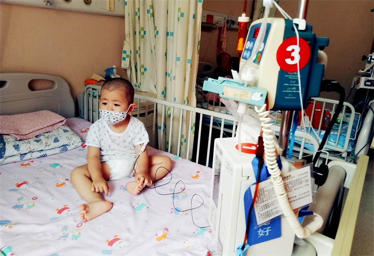 17年夫妻做4次试管终得子,2年后儿子却患癌,无奈将病母*养送**老院