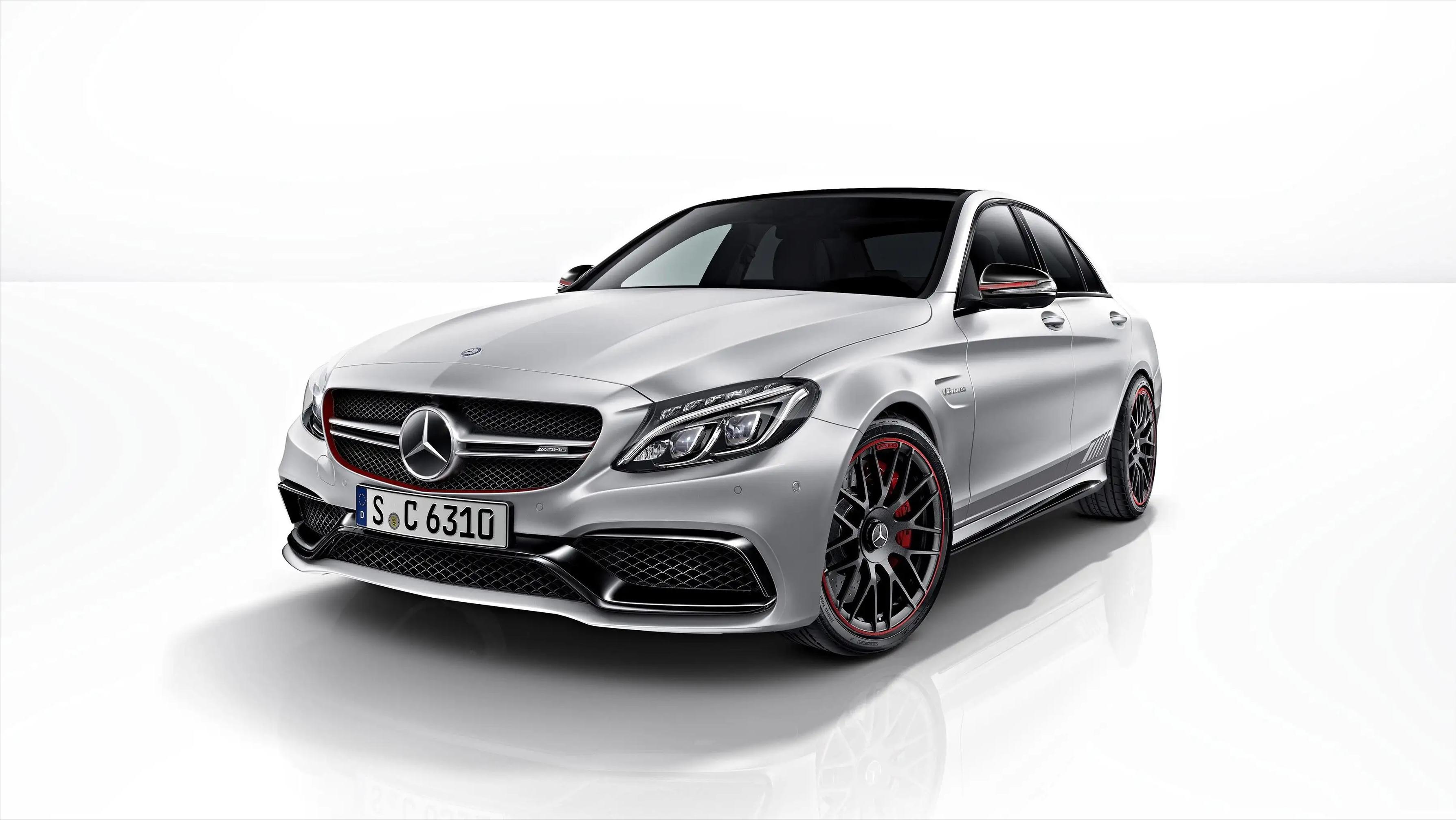 奔驰c级宝马3系奥迪a4l驾驶感受,18款奥迪a4l45quattro发动机