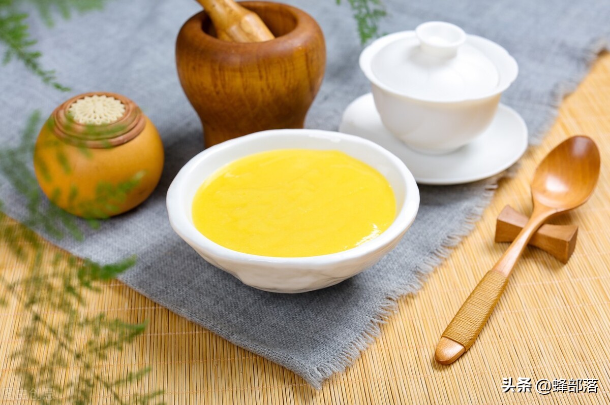 蜂王浆有吸引蜜蜂的吗,蜂王浆对蜜蜂有作用吗