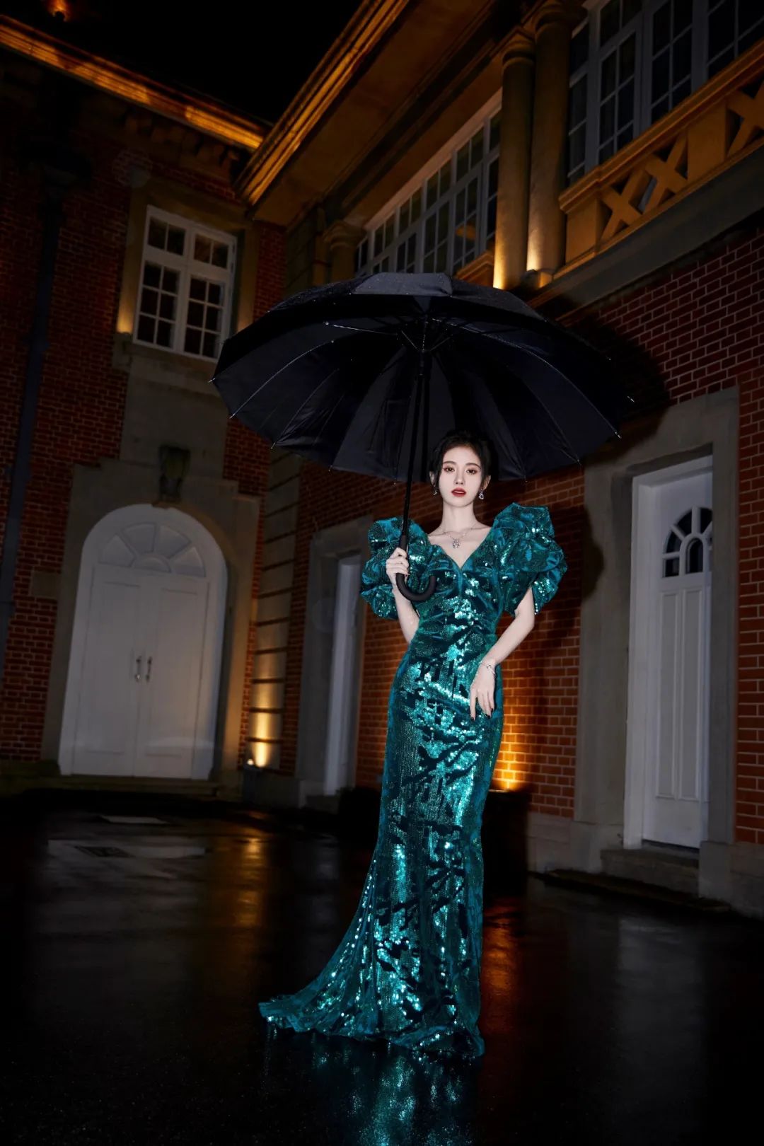 她真美，可还是被糟蹋了！娱乐圈到底有完没完