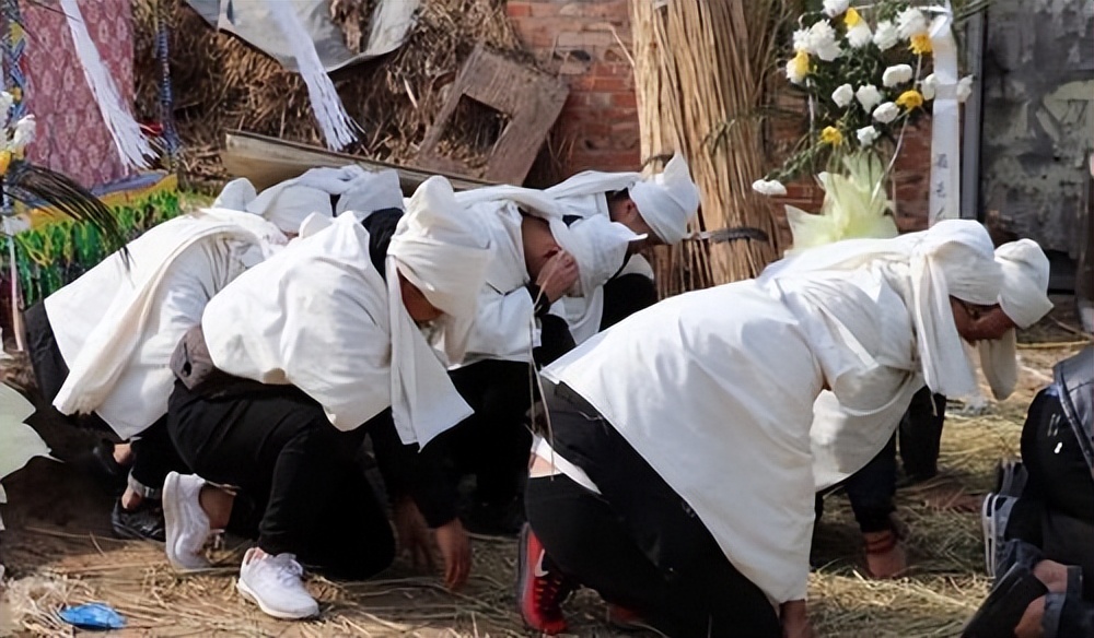 参加葬礼禁忌有哪些,参加农村葬礼有什么讲究