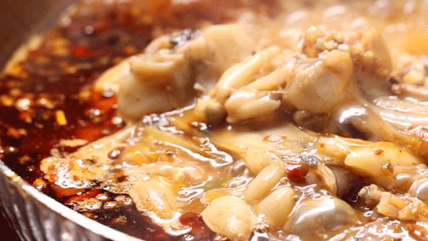 这个被低估的夜宵美食城，跟着「蓝妹啤酒」才找得到！