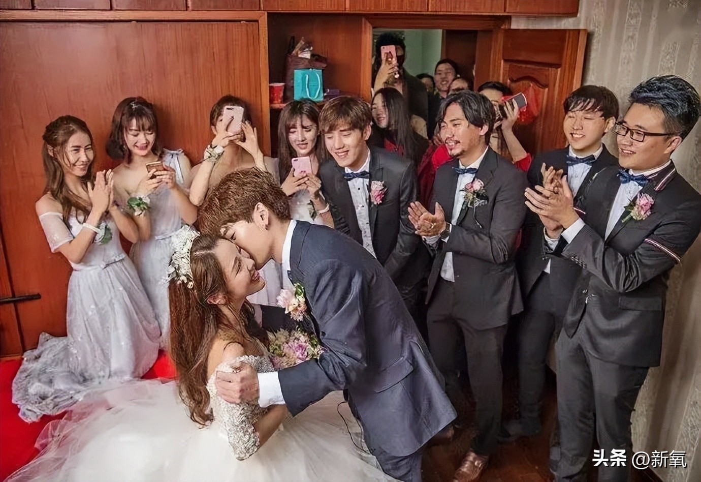 古早网红zz小黑官宣怀孕，被男友绑住吸血，以后变林珊珊2.0？