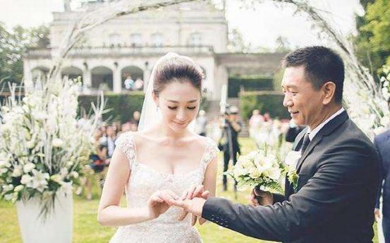 东方歌舞团有哪些名人演员,东方歌舞团十五位明星