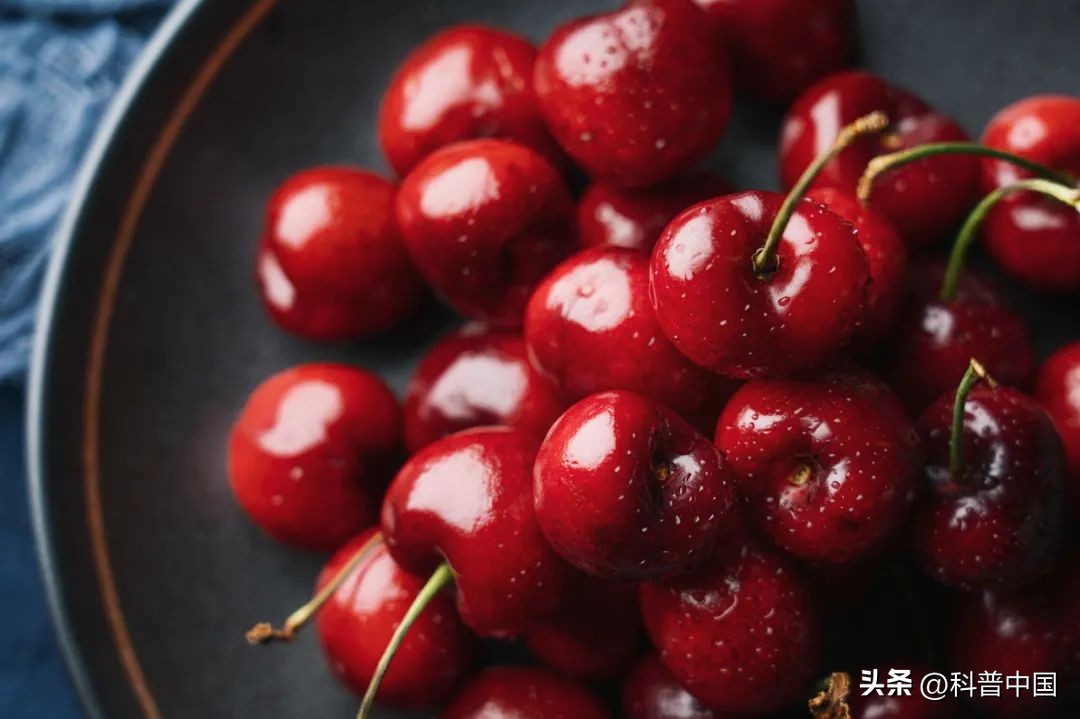 买到的樱桃尝起来怎么有农药味,买的樱桃畸形