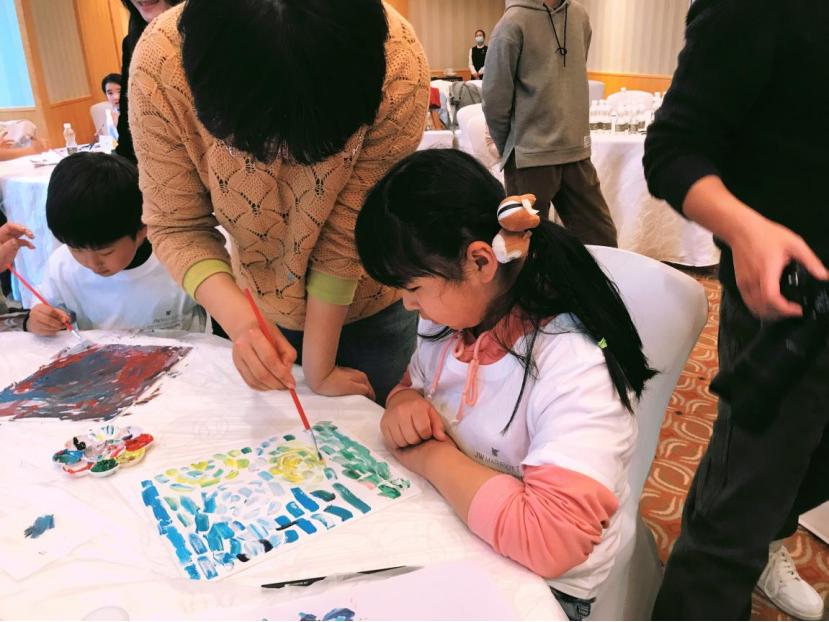 跟着JW城中[小小博学营]，赏名画尝美食，来一场沉浸式美育之旅