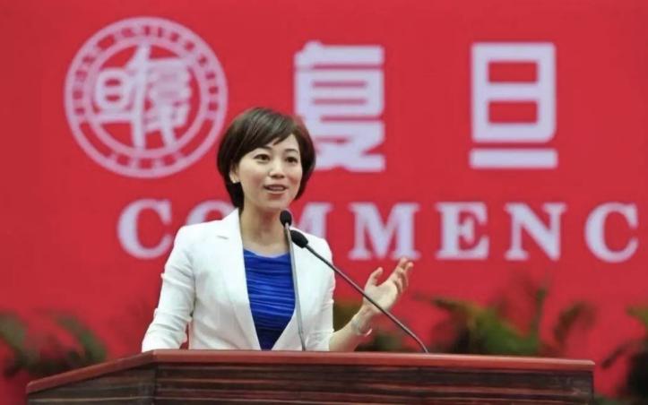 央视劳春燕履历,央视劳春燕和老公