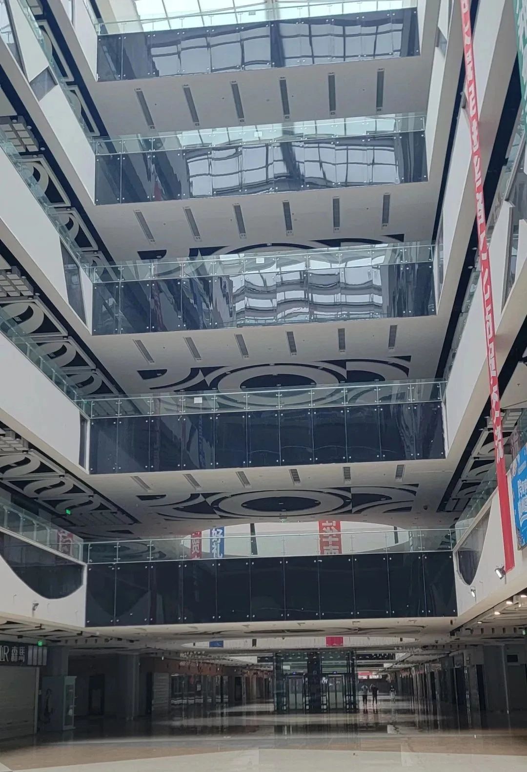 西安华南城a区南门,西安华南城e1区6街