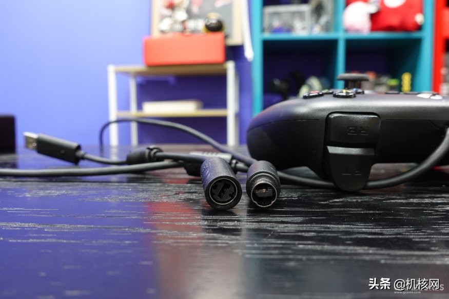 xbox手柄和猎户座手柄对比,xbox手柄平替