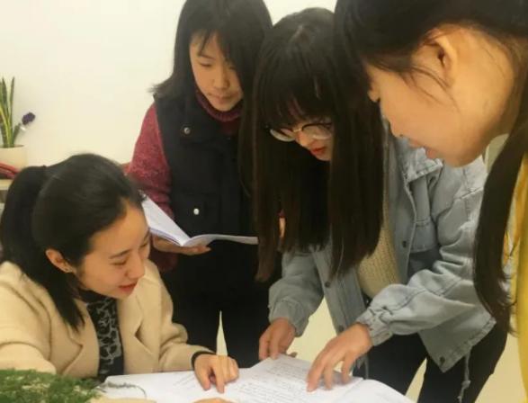 女子发信息羡慕工资按时发被开除,女子羡慕别人按时发工资被开除