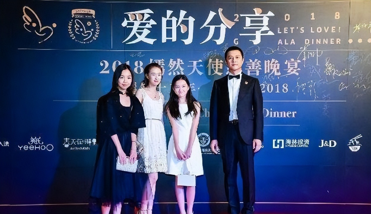 鐜嬭彶鏉庝簹楣忚阿闇嗛攱杩戝喌,鏉庝簹楣忕帇鑿茶阿闇嗛攱杩戝喌